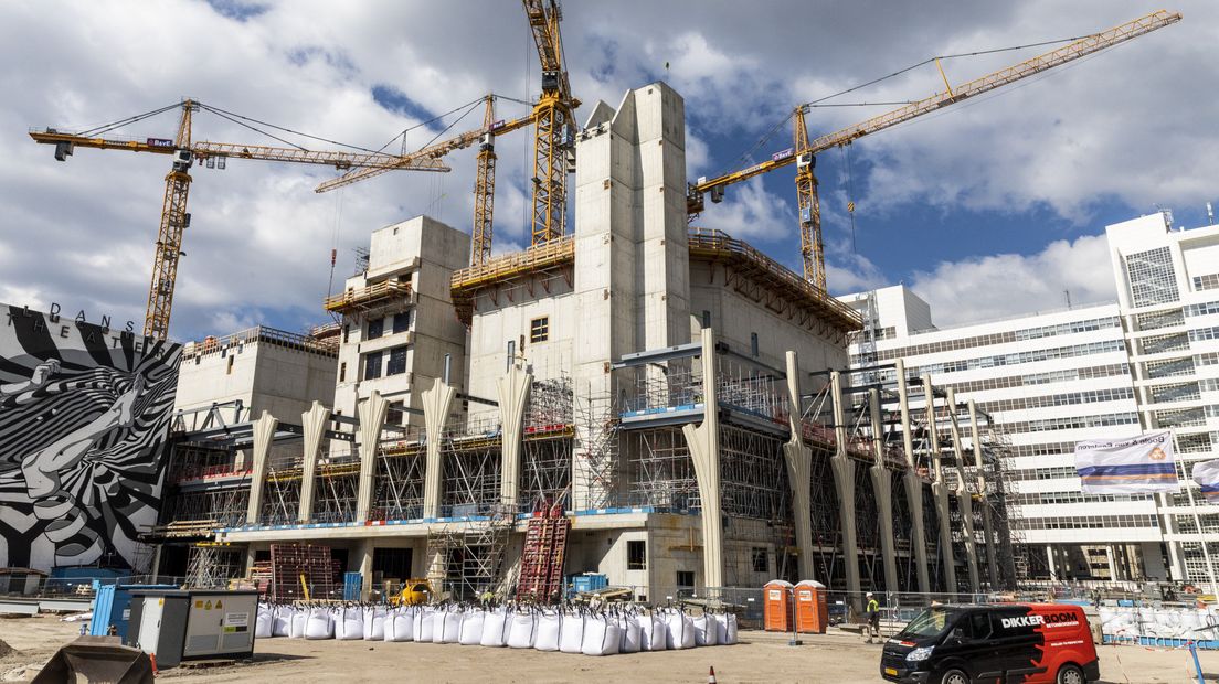 De bouw van cultuurcomplex Amare