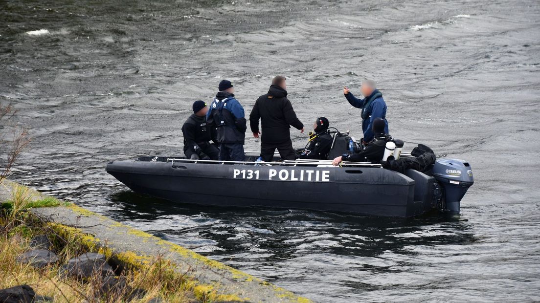 Zoektocht naar delen van lijk in Schelde-Rijnkanaal