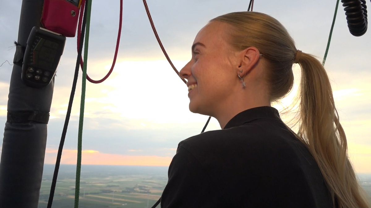 Manon (23) is de eerste vrouwelijke ballonpiloot van Groningen