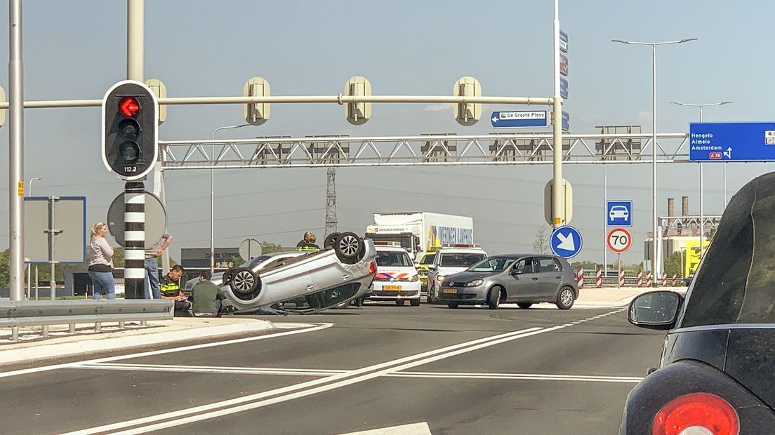 Aanrijding met meerdere auto's op A35 Enschede-West