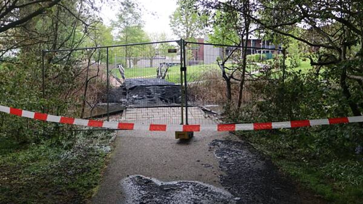 Brug afgebrand aan de Jokse in Leeuwarden