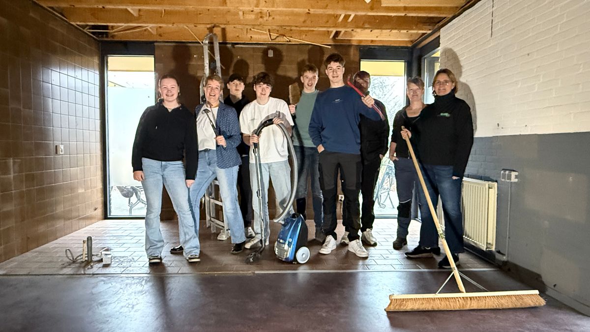 Groep jongeren uit Gasselternijveen aan de slag met eigen jeugdhonk