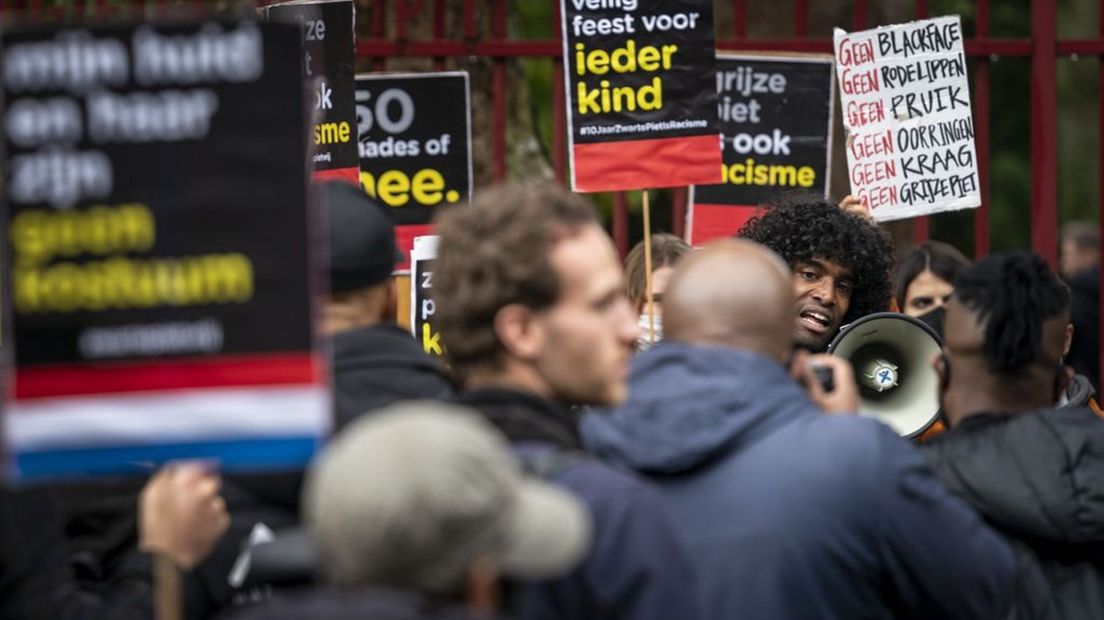 Een protest van Kick Out Zwarte Piet in 2021.