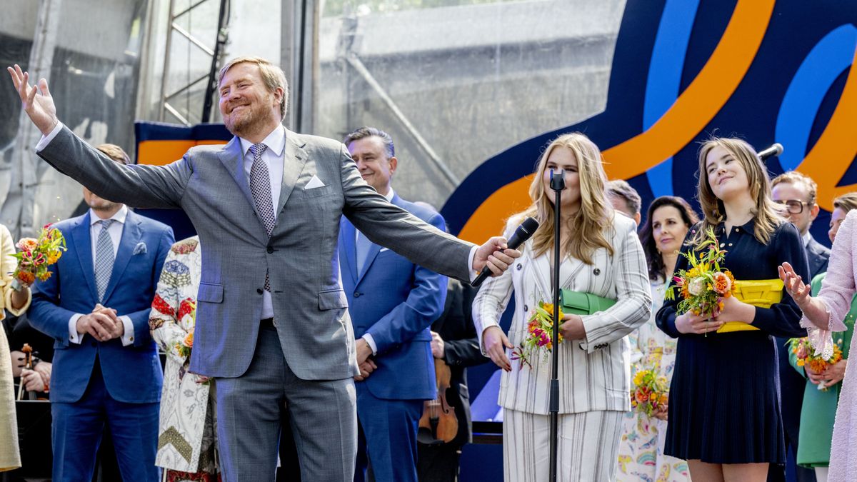Koning opent het Oud Limburgs Schuttersfeest en vuurt eerste schot af