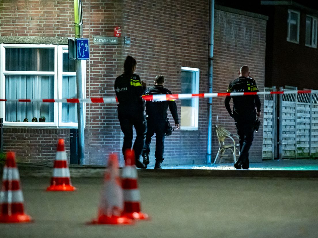 Politie bij de melding van de schietpartij.