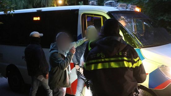 Opnieuw aanhoudingen bij azc-protest in Apeldoorn
