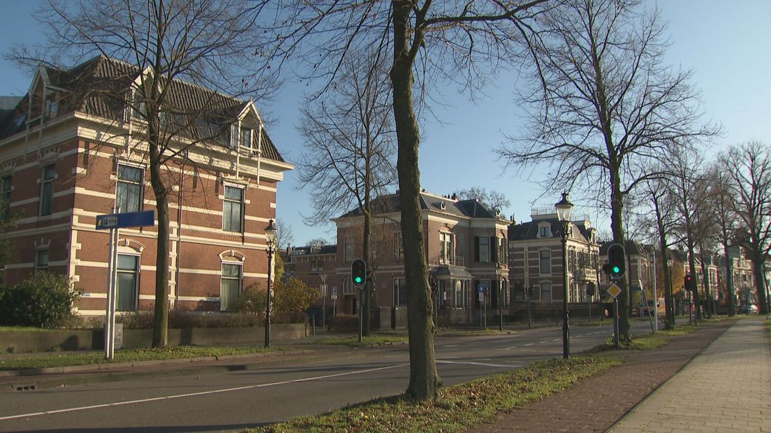 Aan de Kapjeswelle in Deventer werd een 48-jarige man mishandeld