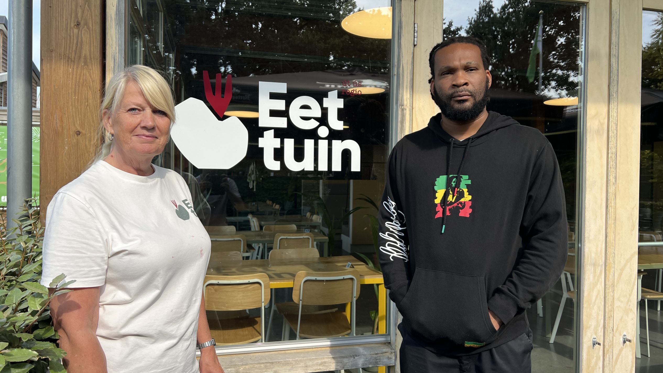 Jairo Martinus (rjochts) en ien fan syn meiwurkers