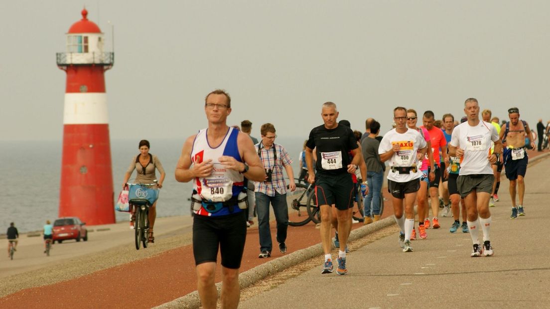 Deelnemers aan de Kustmarathon