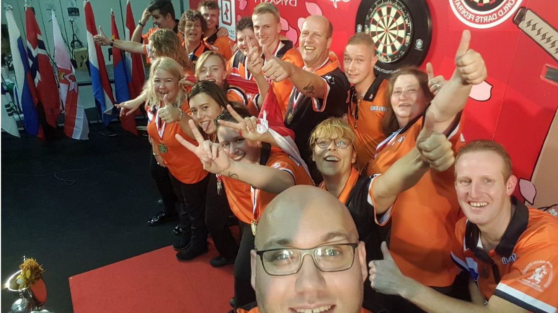 Het Nederlands dartsteam kijkt tevreden terug op het World Cup-toernooi.