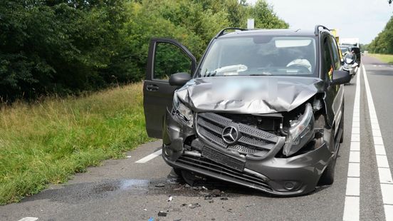 Kettingbotsing bij Ruinen, N375 afgesloten Kettingbotsing bij Ruinen, N375 afgesloten