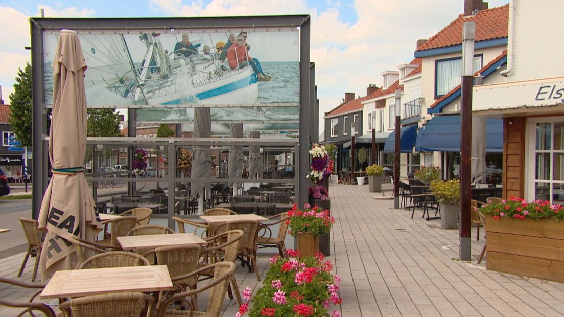 De terrassen langs het Spuiplein in Breskens