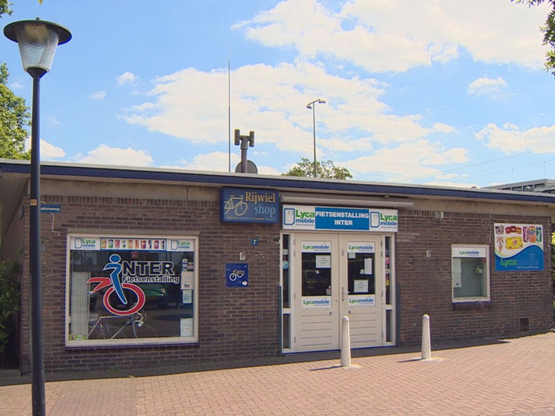 De fietsenstalling bij station Maassluis