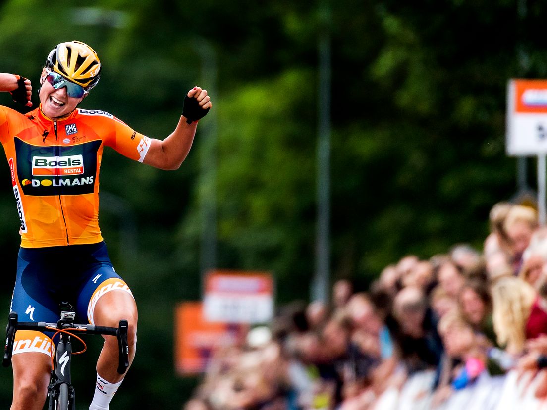 Chantal Blaak is Nederlands kampioene op de weg (Bron: ANP - Koen van Weel)