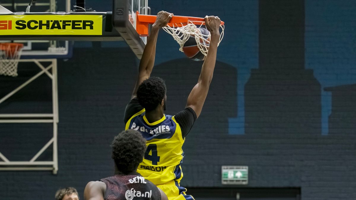 LWD Basket maakt het verschil van achter de vrijeworplijn en boekt eerste zege van het seizoen