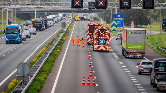 Motorrijder overleden bij botsing op A12. Motorrijder overleden bij botsing op A12.