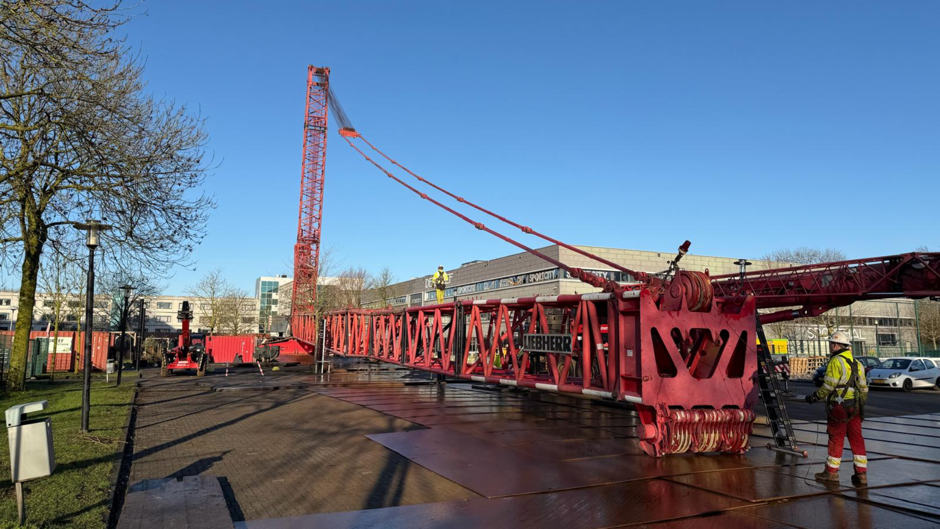 Sporthal nog een halfjaar dicht door sneeuwschade