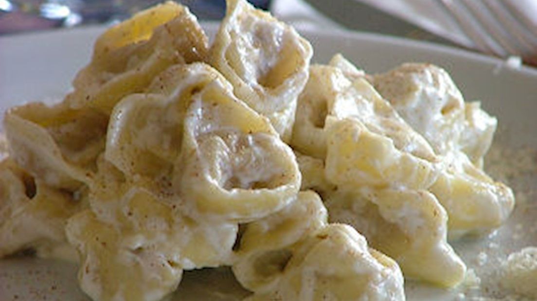 Tortelloni alla panna