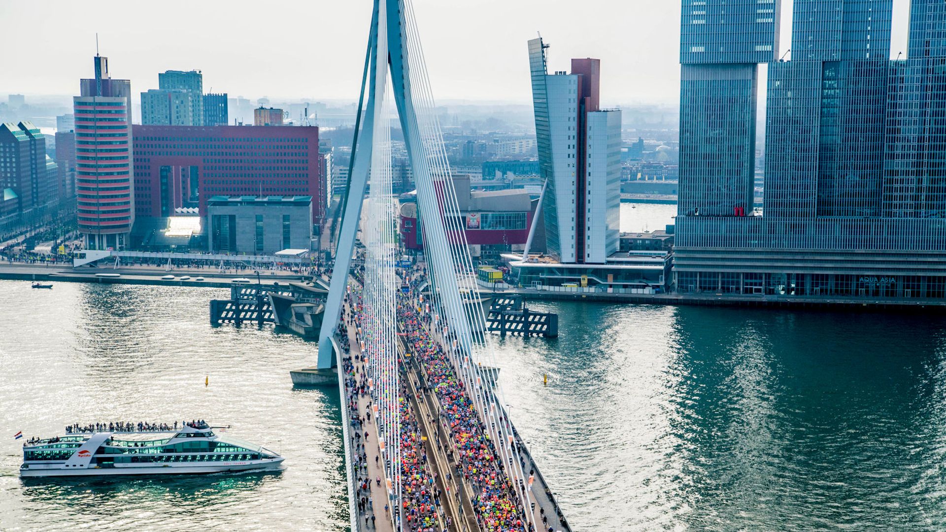 De Marathon van Rotterdam (LIVE)