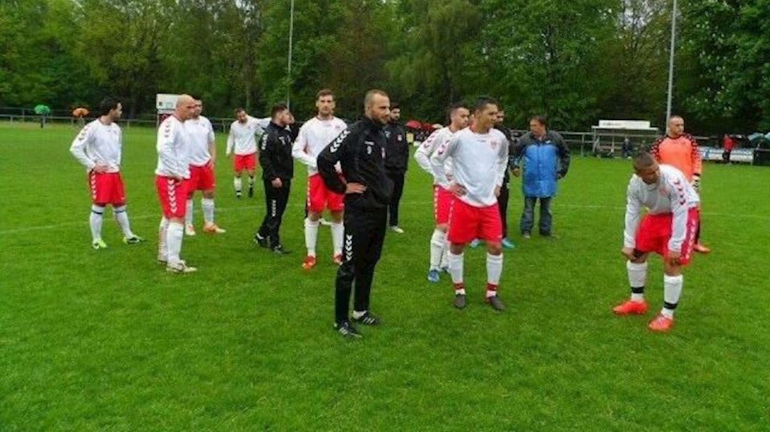 Turkse Kracht koploper in de derde klasse B