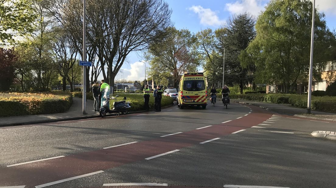Scooter en auto botsen op elkaar in Kampen