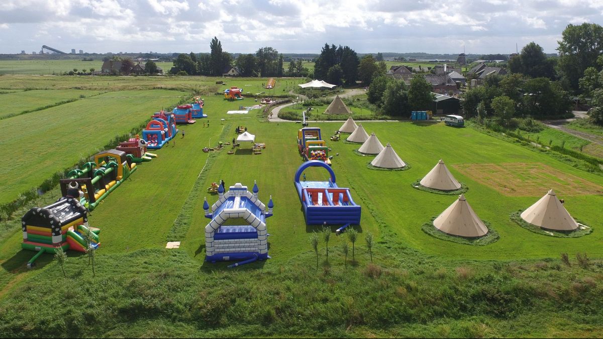 Springen in Stompwijk: 'Mijn eerste en leukste festival dit jaar'