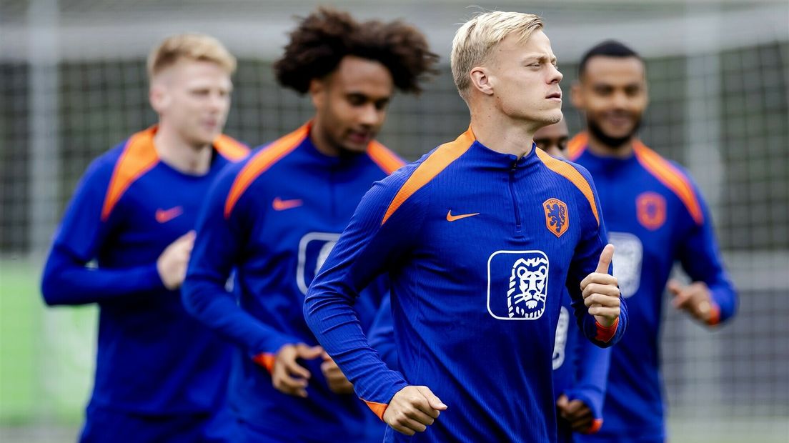 Khám Phá Jan Paul van Hecke – Trung Vệ Hà Lan Đầy Hứa Hẹn Khám Phá Jan Paul van Hecke – Trung Vệ Hà Lan Đầy Hứa Hẹn