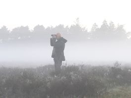 Nog voor iedereen ontwaakt, staat Arend Jan van Dijk al bij de vogels op het veld