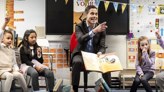 Rob Jetten als voorleesmeester: 'Hey luipaard, ik heb iets leuks!' Nieuws
