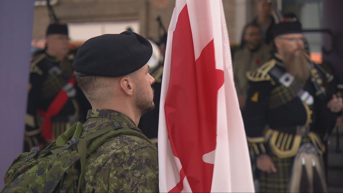Wandelen, klokken luiden en herdenken: Zeeland staat stil bij 81 jaar bevrijding