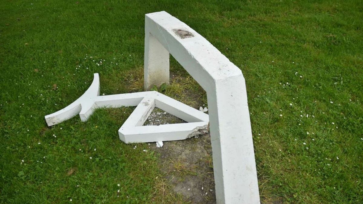 Gestileerd hert in Wehe-Den Hoorn van zijn poten gerukt