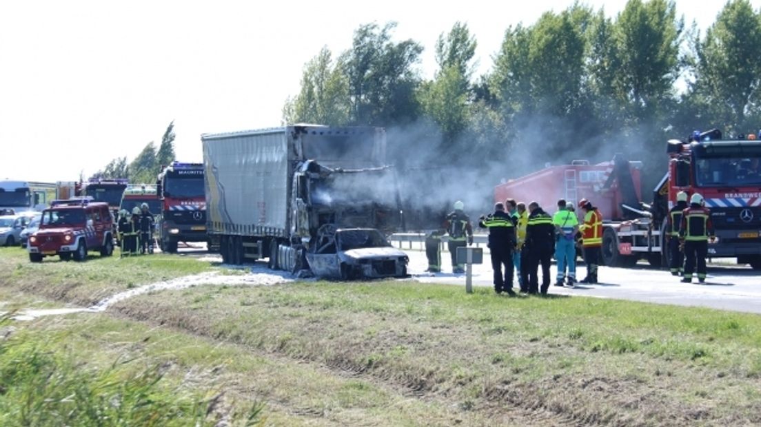 Bij het ongeluk op de N62 kwamen twee mensen om het leven