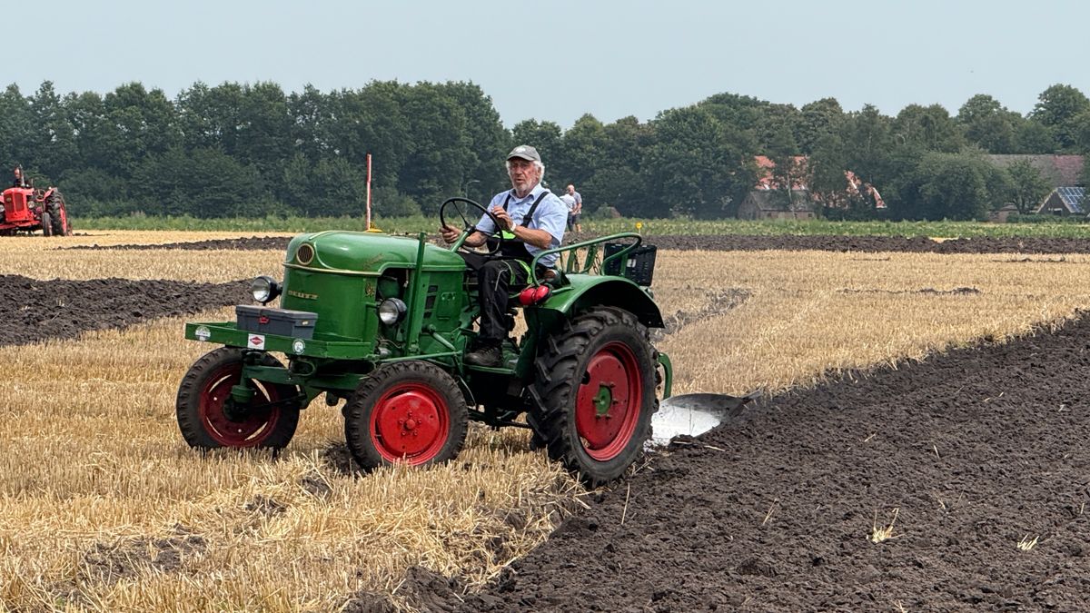 Snel, kaarsrecht en vlak: Drents kampioen ploegen komt uit Ruinerwold