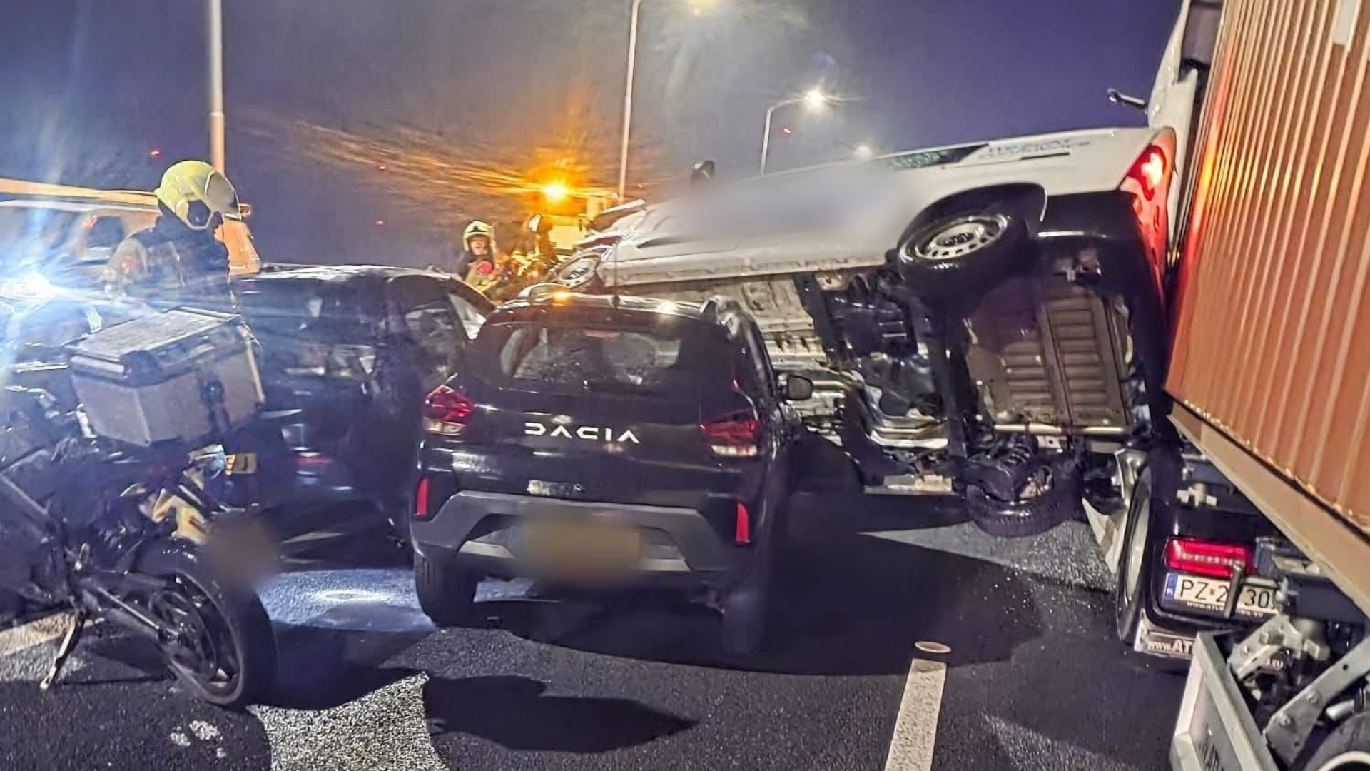 A29 en Haringvlietbrug na kettingbotsing lang dicht geweest.