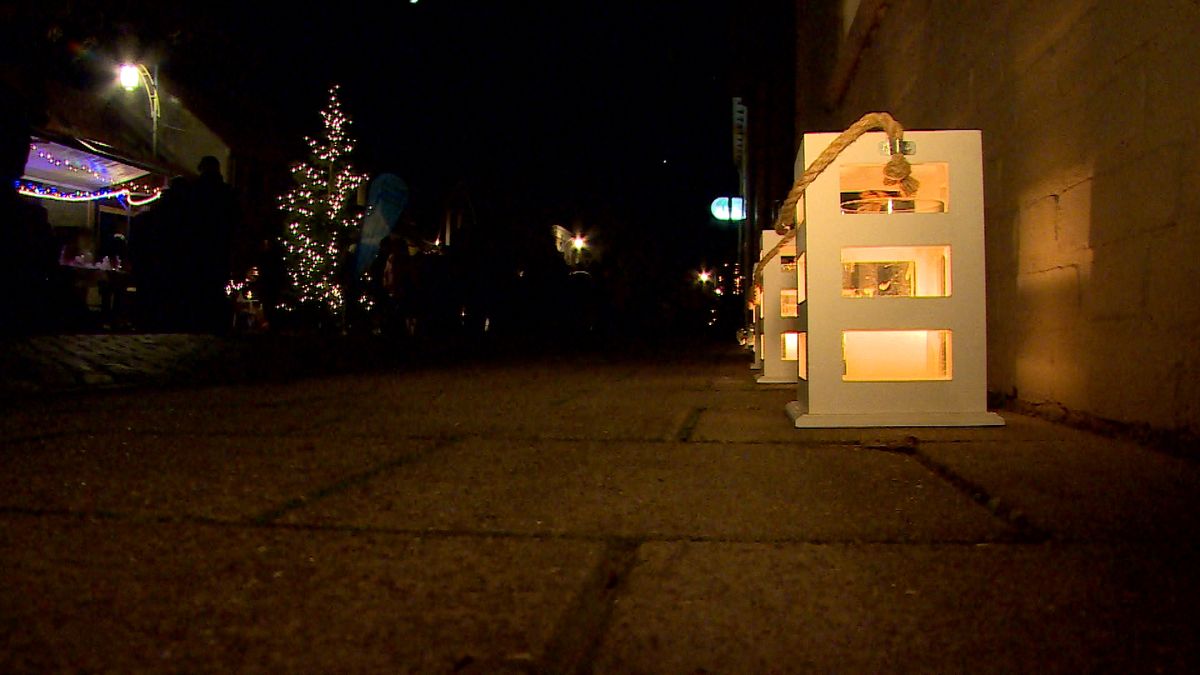 De kerstversiering in Nieuwvliet is nog lang niet opgeruimd