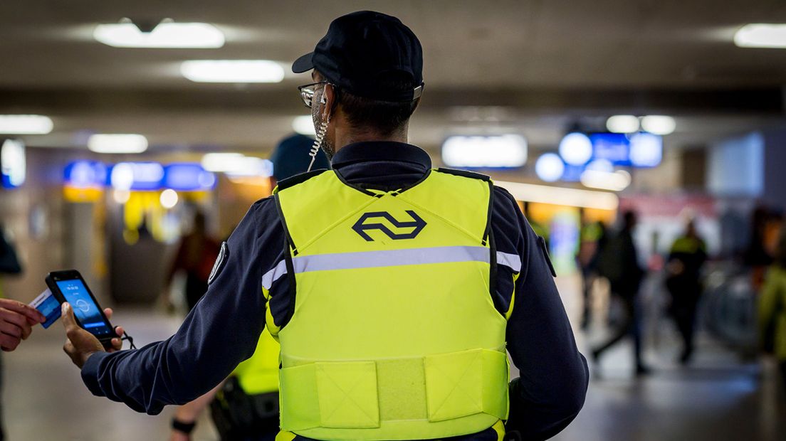 Honderden boetes werden uitgeschreven in de tram en trein