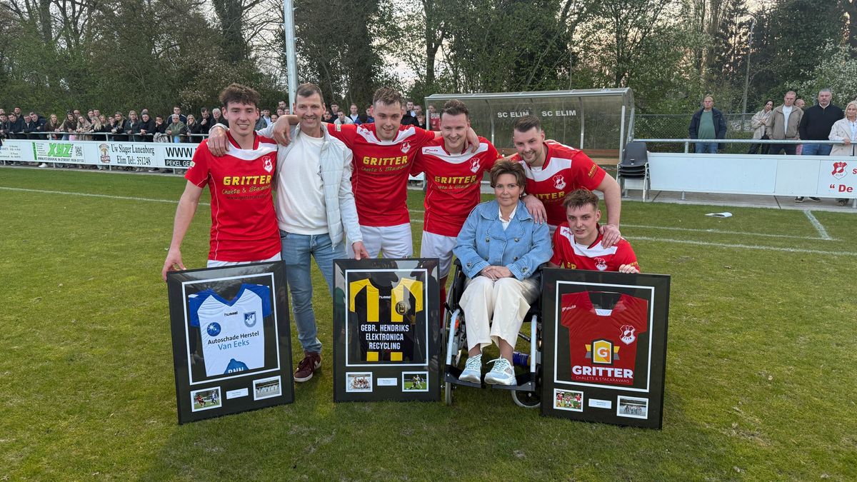 Emotionele avond bij SC Elim: nog één keer samen voetballen voor uitbehandelde moeder Roelie