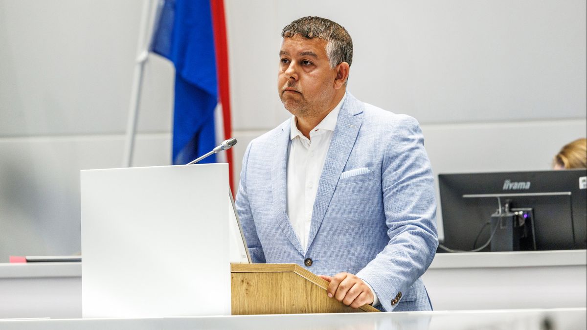 Oud-wethouder haalt uit naar Richard de Mos: 'Hij steekt een mes in mijn rug'