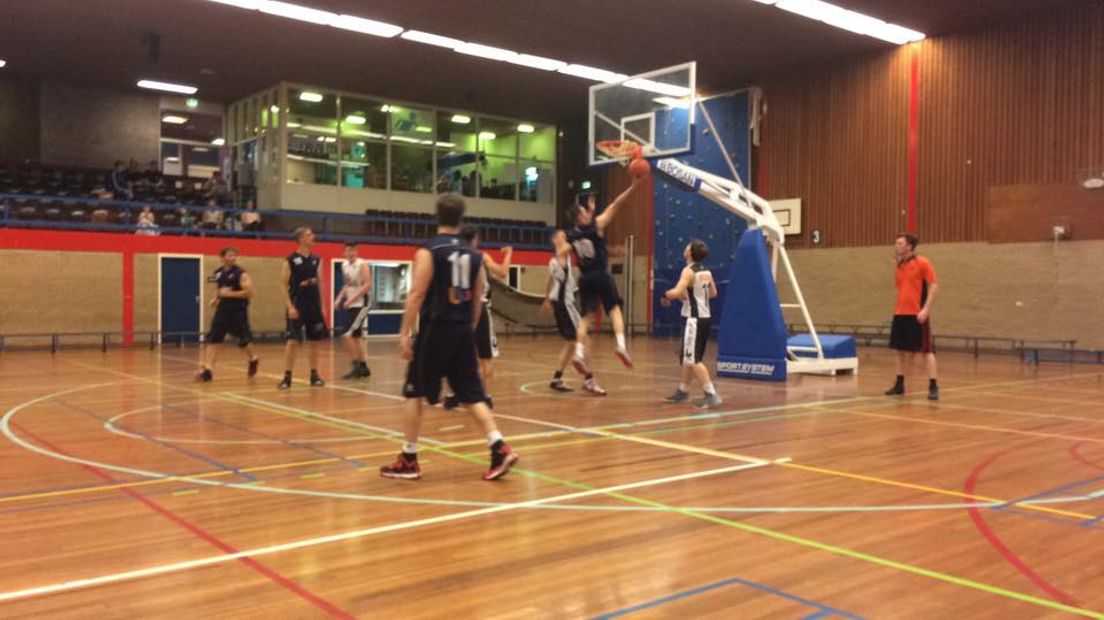 Heren 1 van Assist uit Assen speelde 24 uur lang basketbal (Rechten: Facebook/Burned Basketball 24)