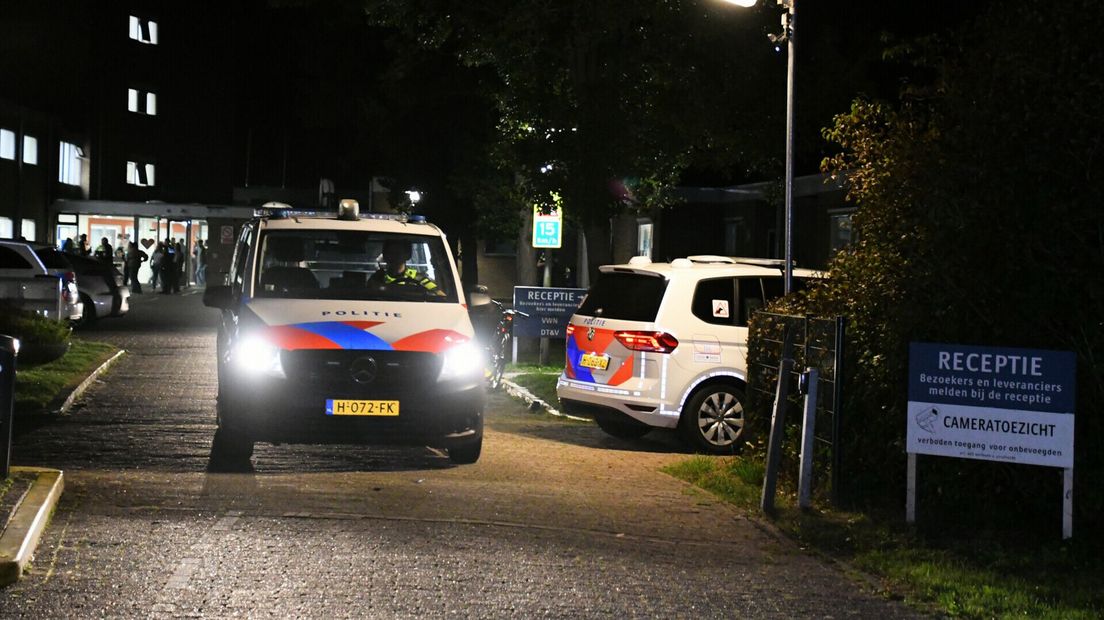 Politie bij azc