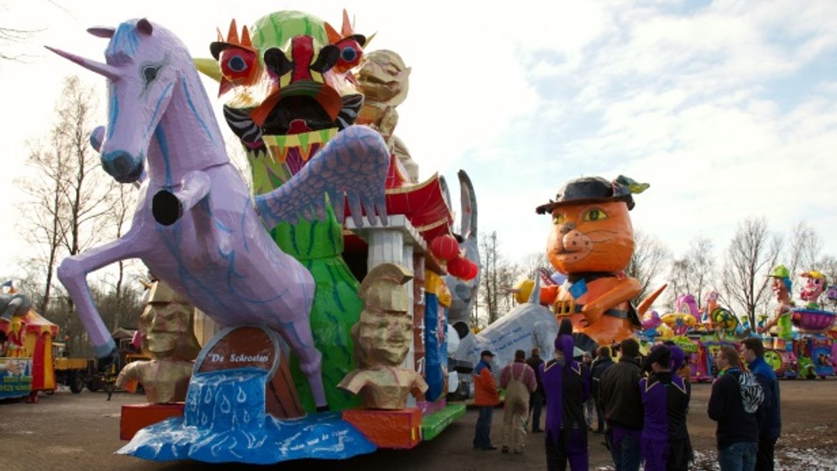 De Schroeters maken beste carnavalwagen