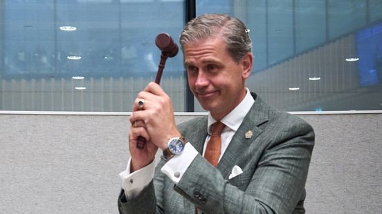 Anderhalf jaar na stilleggen sollicitatieprocedure wordt zoektocht naar nieuwe burgemeester hervat Home