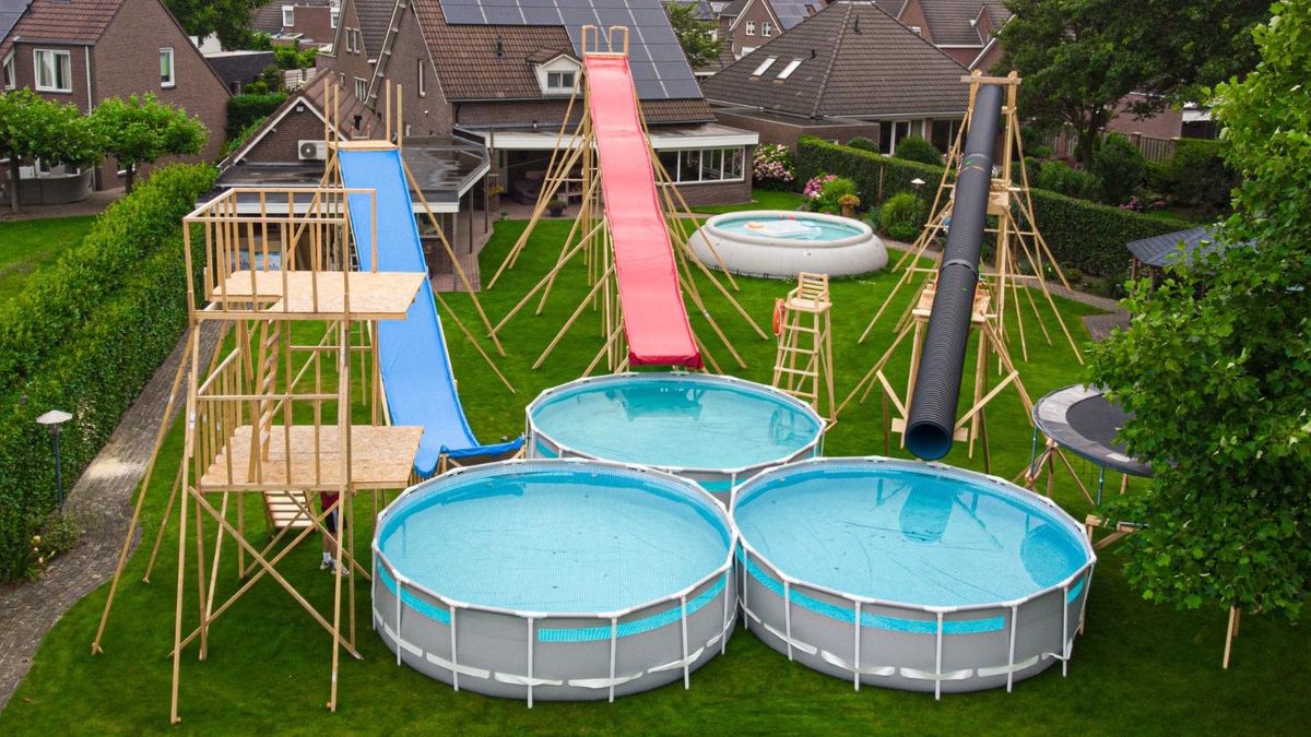 Waterpark met giga-glijbanen in achtertuin Oirlo