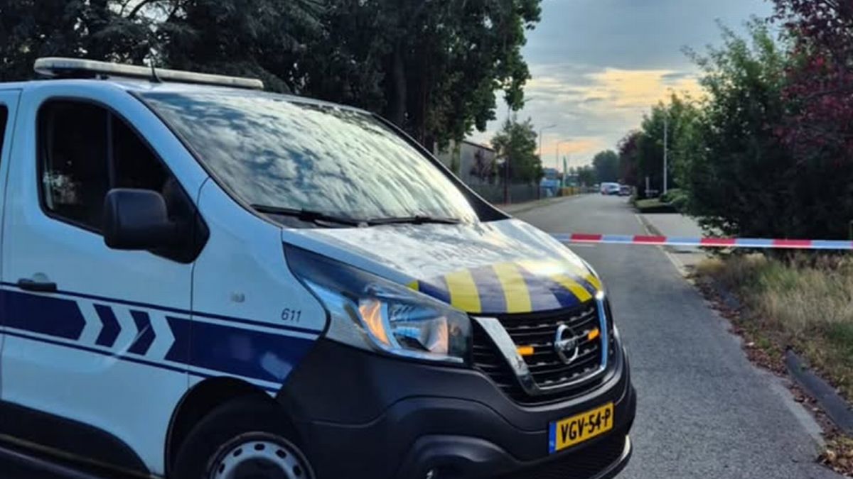 Gaslekkage aan de Tussendiepen in Drachten: straat afgesloten