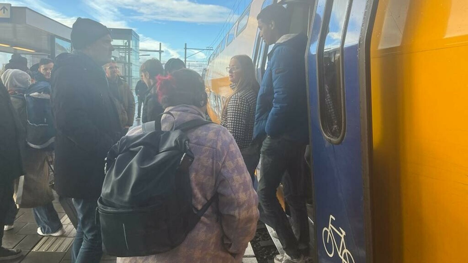 Reizigers Klagen Over Vertragingen Door Verzakkingen Bij Het Spoor ...