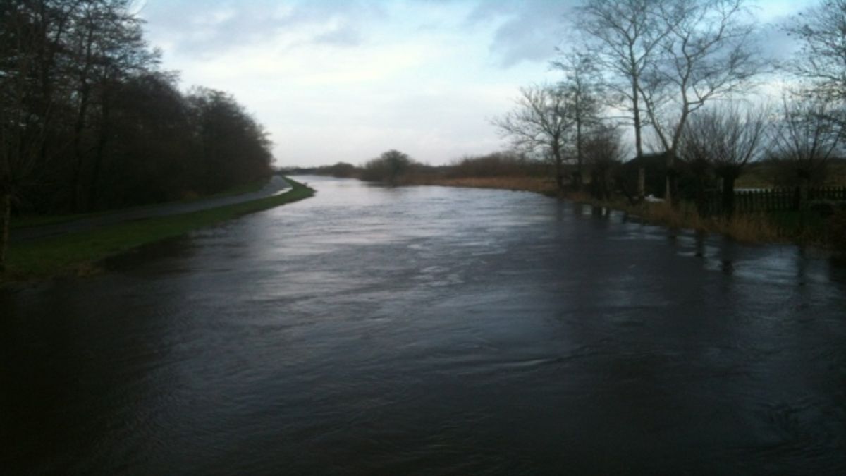 Water in De Bloemert stijgt snel