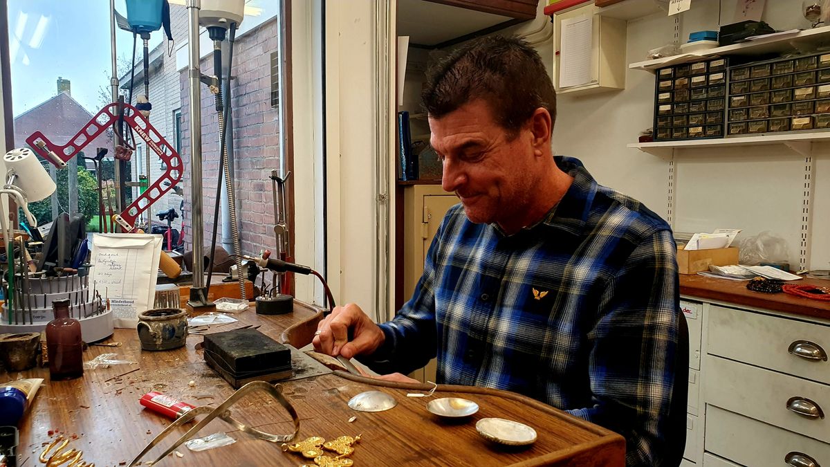 Hoe is het nu met overvallen juwelier Minderhoud? 'De deur blijft gewoon open'