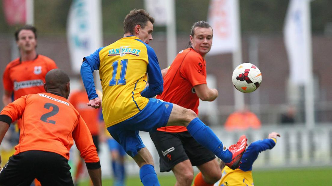 Koen Fokkema en Michiel van Dam tijdens FC Lisse - Katwijk. 