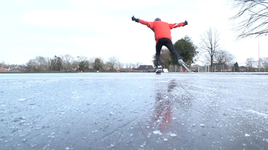 Op Tjak: Toch nog schaatsen op het ijs in Nieuw-Buinen