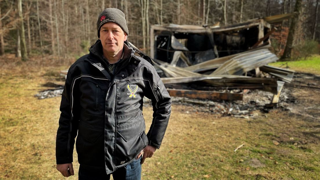 Henk Wolbers baalt van de brand in het clubhuis van zijn IJsvereniging Schoonmeer